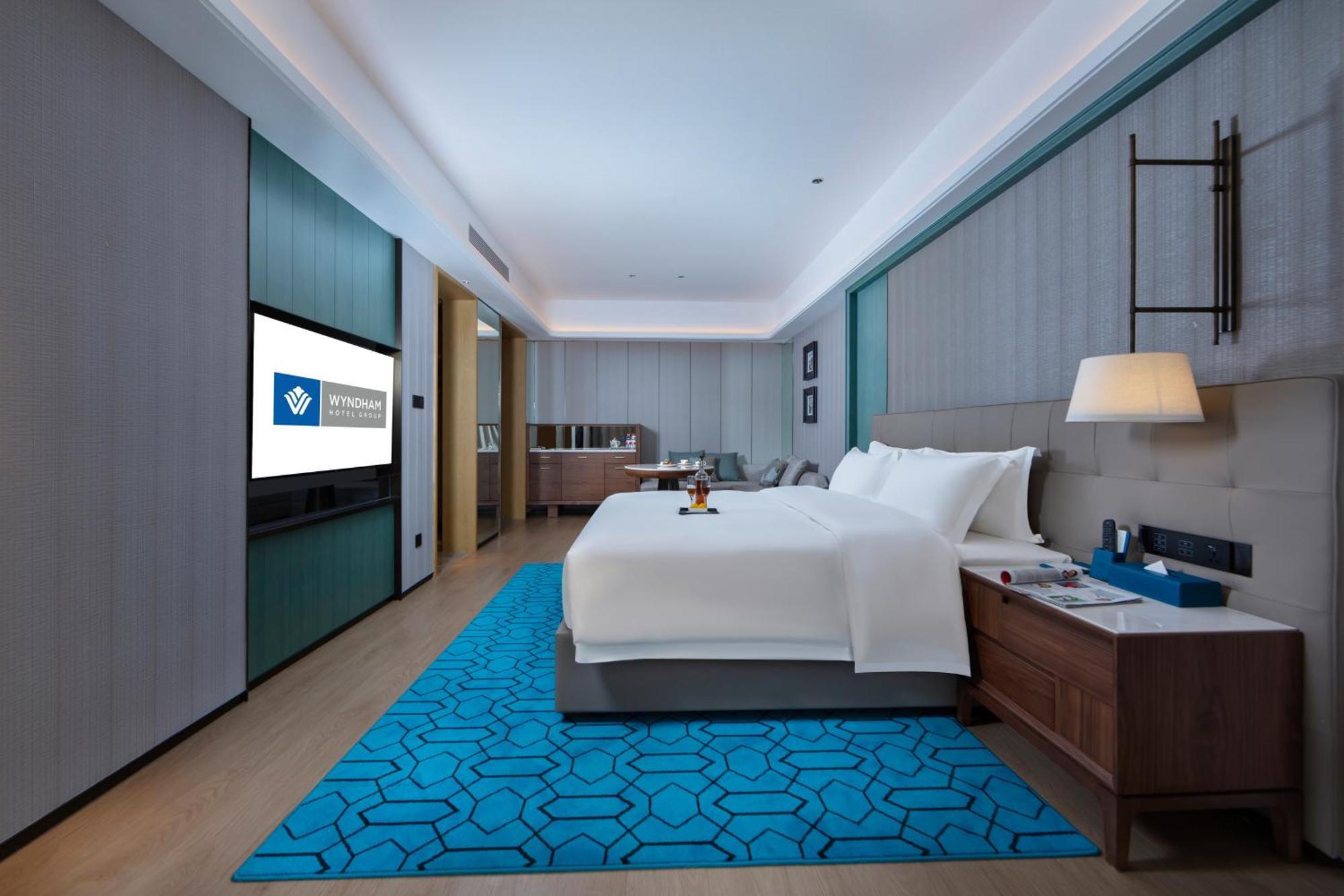 Wyndham Grand Plaza Royale Hot Springs Fenghuang酒店 外观 照片