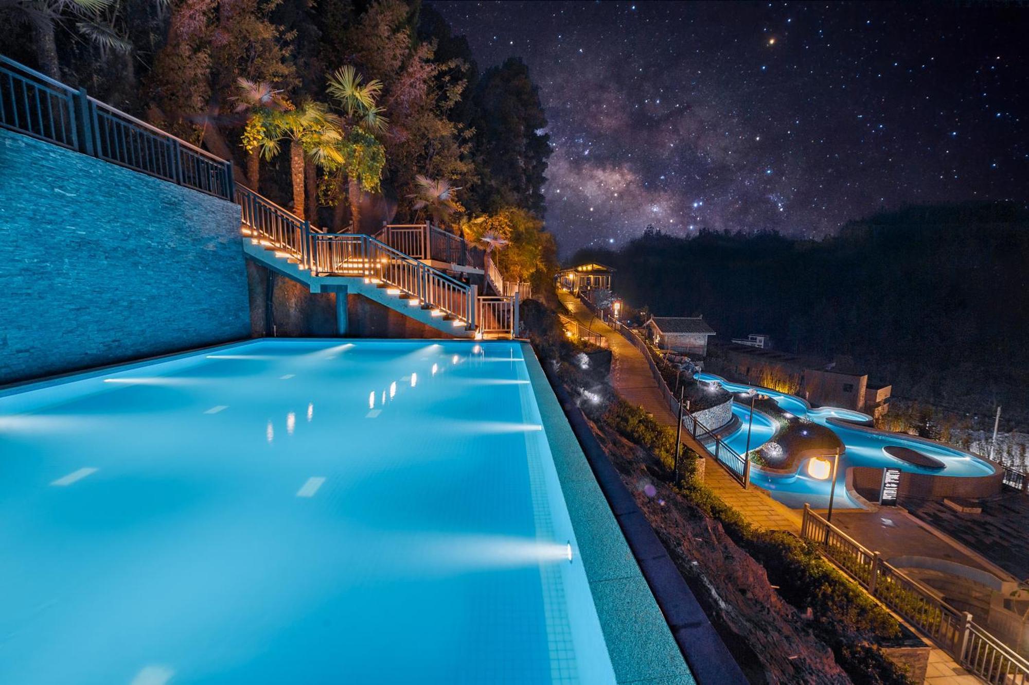 Wyndham Grand Plaza Royale Hot Springs Fenghuang酒店 外观 照片